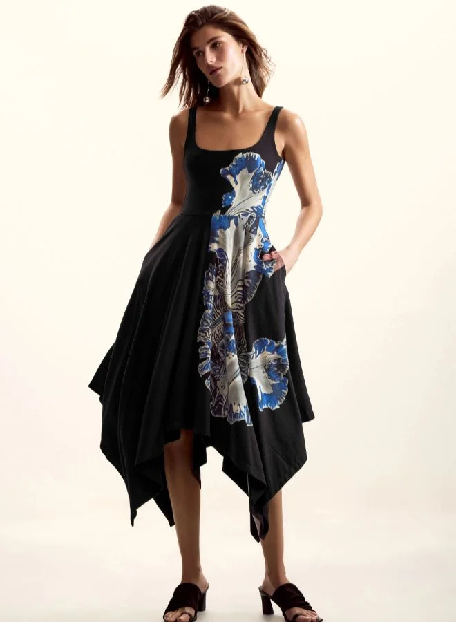 ديسيجوال تصميم الفستان بواسطة السيد كريستيان لاكروا